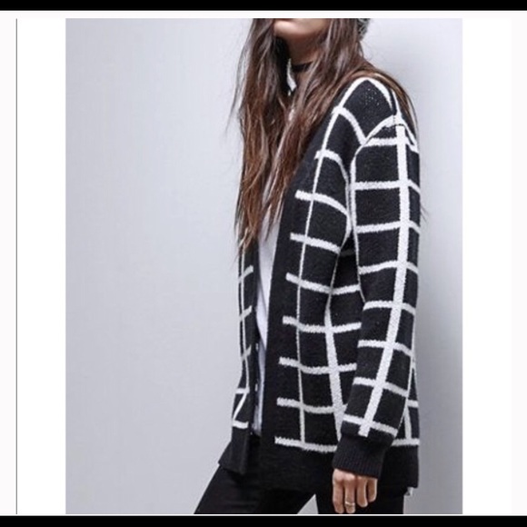 Gypsy Warrior Black and White Cardigan - Picture 3 of 5